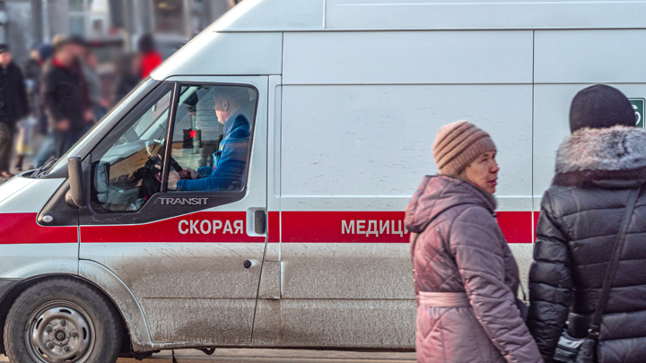 Младенец в России болен: Медики сэкономили на бензине, родители скатались в ОАЭ Младенец в России болен: Медики сэкономили на бензине, родители скатались в ОАЭ помощи, скорой, коронавирус, шестимесячного, области, ребёнка, Челябинской, помощь, Пензиной, человек, Ольги, которой, одной, бригада, Теперь, недоукомплектованная, семьи, фельдшера, госпитализировали, взять
