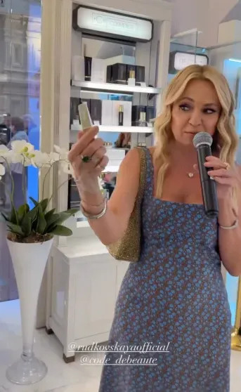 Евгения Медведева, Виктория Шелягова, Юлия Барановская посетили открытие корнера Яны Рудковской в ГУМе Плющенко, Рудковская, РудковскаяЯна, Шелягова, Рудковской, БарановскаяЯна, Владислав, только, Виктория, Медведева, Евгения, отцом, бренда, замужем, Ермак, рассказам, ранее, фигуриста, самого, слухов