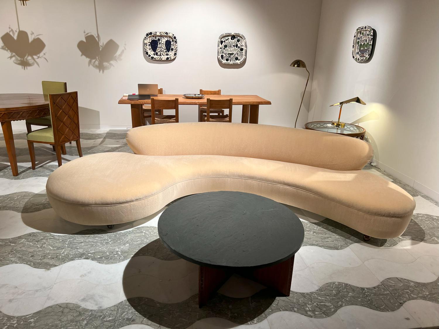 Vladimir Kagan. Serpentine Sofa. Дизайн 1950-х
