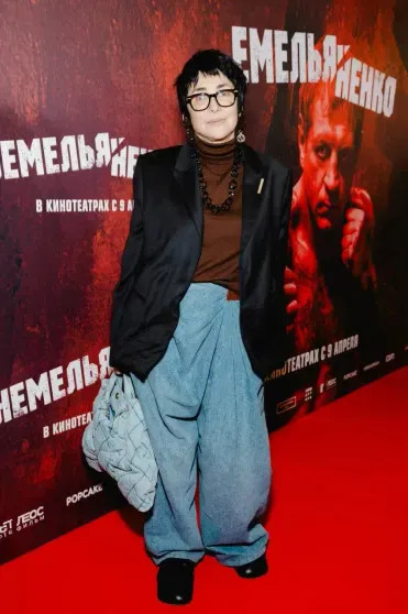 Валерия Гай Германика с 18-летней дочерью (которая недавно стала мамой), Софья Эрнст, Юра Борисов с женой, Лолита посетили премьеру фильма 