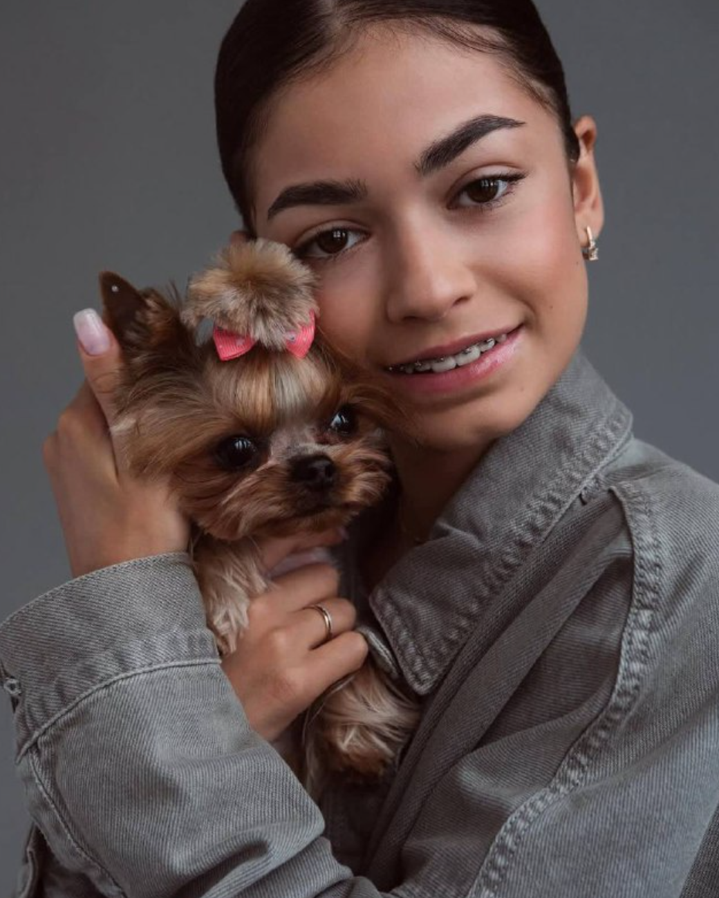 Звезда Олимпиады — 2026: что известно о российской фигуристке Аделии Петросян