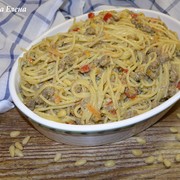 Спагетти по-флотски с кедровыми орешками