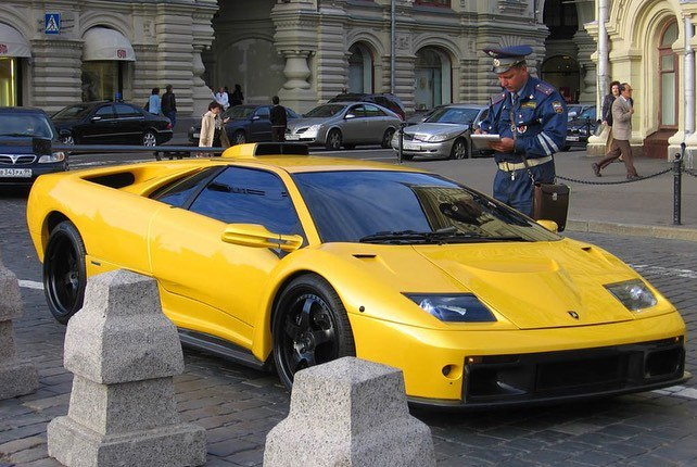 Lamborghini Diablo, которые катались по России и куда их увезли потом авто,авто и мото,автосалон,машины,прошлый век
