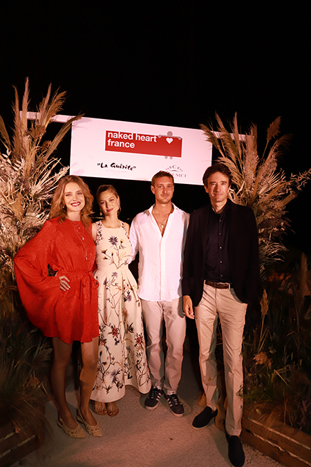 Жена племянника князя Монако Беатрис Борромео о самоизоляции: "Я дою коров, а муж делает сыр" Жена племянника князя Монако Беатрис Борромео о самоизоляции: "Я дою коров, а муж делает сыр" Монархи,Новости монархов