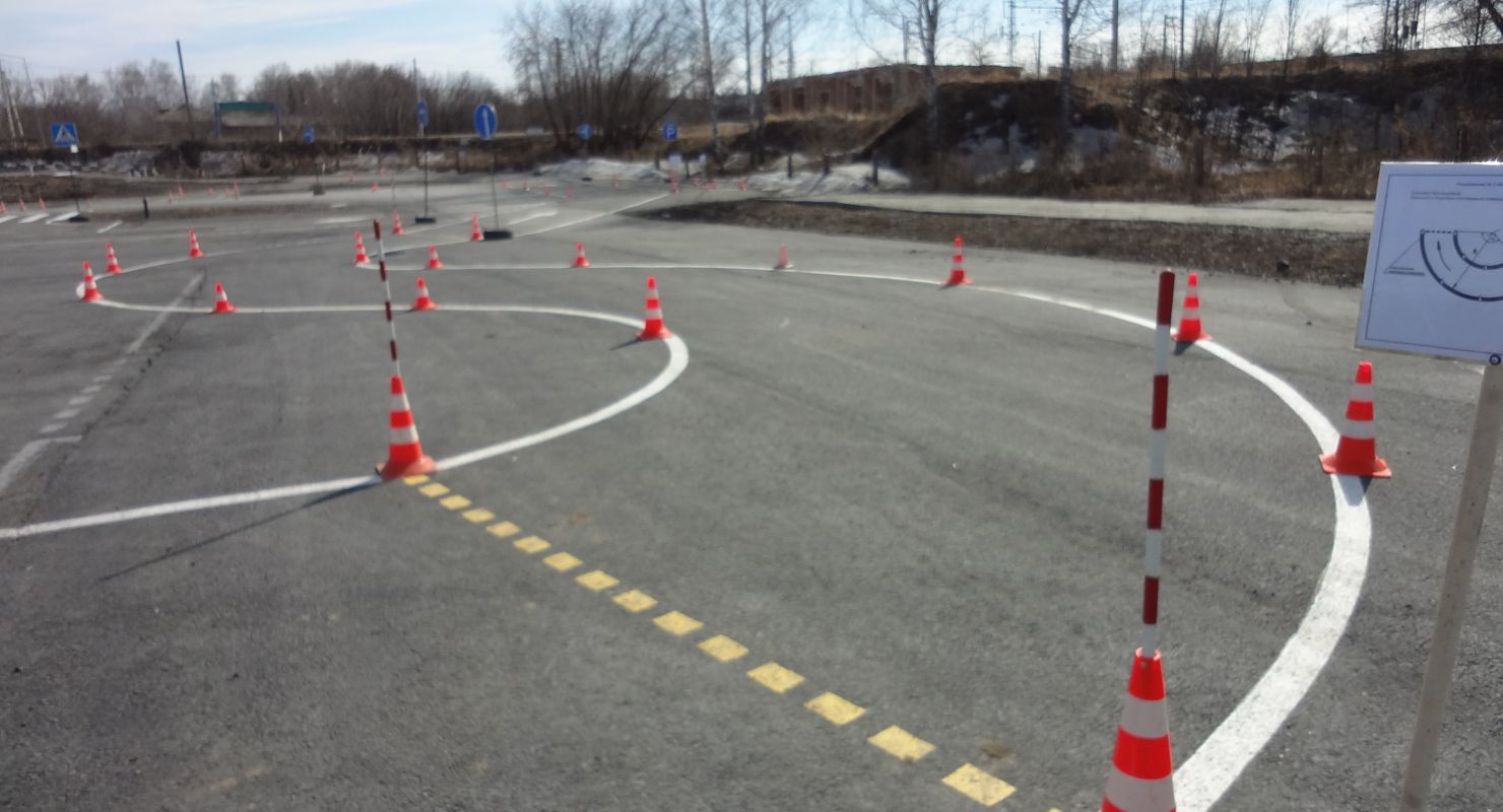 Как правильно выполнять маневр «змейка»