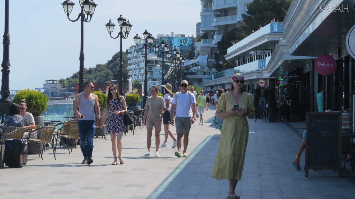 Дешевый популизм: в Крыму ответили Зеленскому на закон о коренных народах Украины