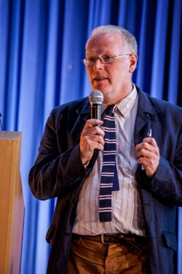 Пол Кокшотт, специалист в области компьютерных наук, математик, экономист.