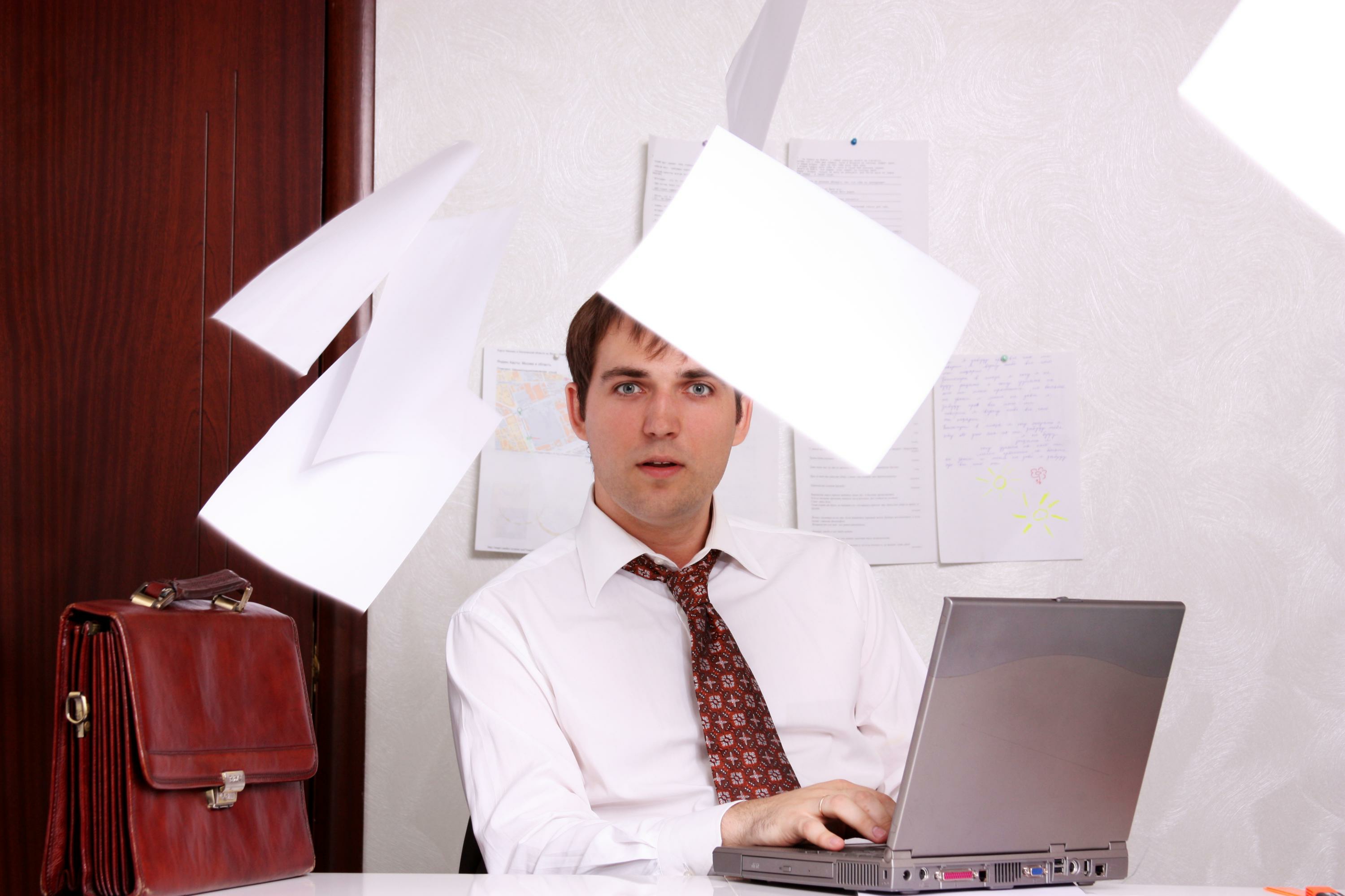 богатый чиновник. госслужащие 65 лет. максим ликсутов. предельный возраст пребывания на гражданской службе. госслужащие 65 лет.