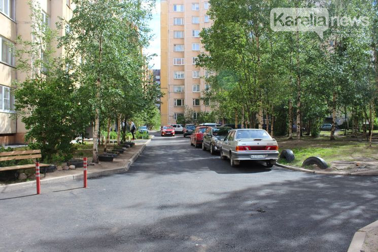 Пять дворов. Петрозаводск дворы. Двор Советская 16 Петрозаводск. Двор пятнарик Петрозаводск. Петрозаводск зелёные дворы.