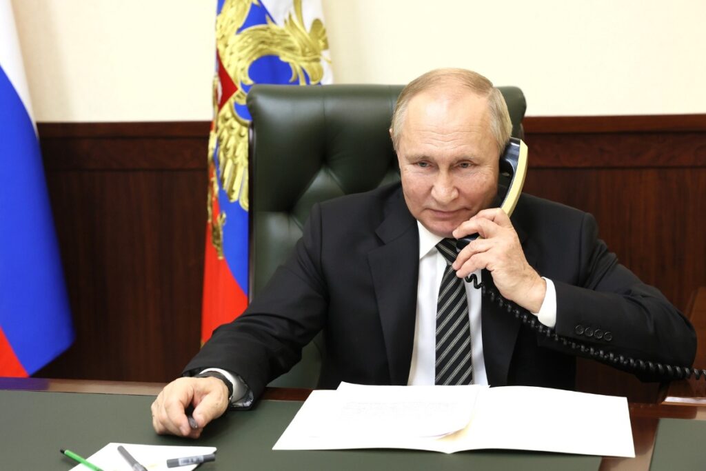 Путин обсудил с Орбаном подготовку к саммиту РФ — США