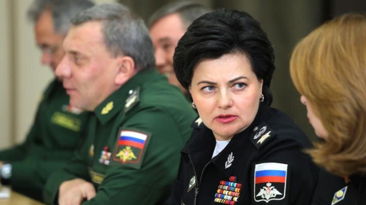 Экс-замминистра обороны генерал Татьяна Шевцова начинала свой путь ещё при Сердюкове. Неясно, была ли она в курсе его дел, но её удалось удержаться в ведомстве.-3