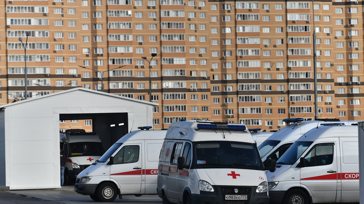 РУКОВОДСТВО ОТВЕТИЛО НА "ВАКЦИННЫЙ БУНТ" СОТРУДНИКОВ СКОРОЙ: УВОЛИЛИСЬ В ПОЛНОМ СОСТАВЕ