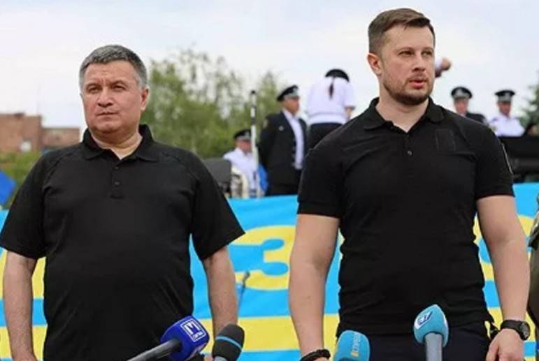 Запоздалое просветление? Сорок конгрессменов США обвинили «Азов» в терроризме Запоздалое просветление? Сорок конгрессменов США обвинили «Азов» в терроризме украина