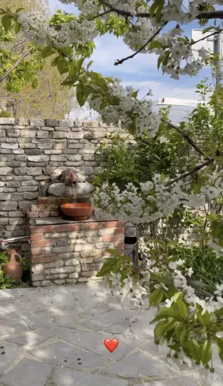 Виктория Лопырёва показала, как отдыхает с сыном в Грузии Лопырёва, ЛопырёваВиктория, Виктории, вместе, ЛопырёвойФото, Виктория, сыном, подругамиВиктория, бизнесмена, Булатов, женат, класс, рождения, несколько, наследником, подругойВиктория, Грузии, модель, Булатова, родила