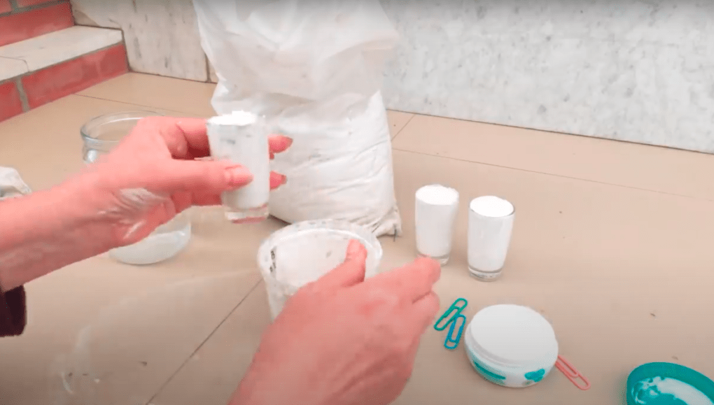 Необычная идея использования стеклянных стопок. Удобно и красиво интерьер,рукоделие,своими руками,сделай сам