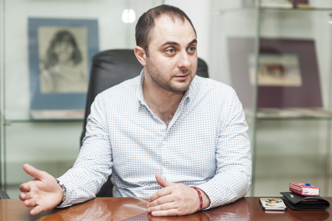 Демис Карибидис станет отцом в третий раз