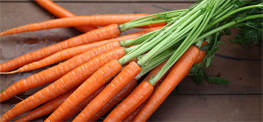 Морковь - классический супер продукт для придания телу красивого загара. Богата альфа- и бета-каротином.