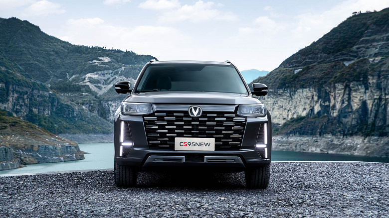 Большой внедорожник Changan CS95 подешевел в России на 150 тыс. рублей, а вот остальные модели Changan подорожали