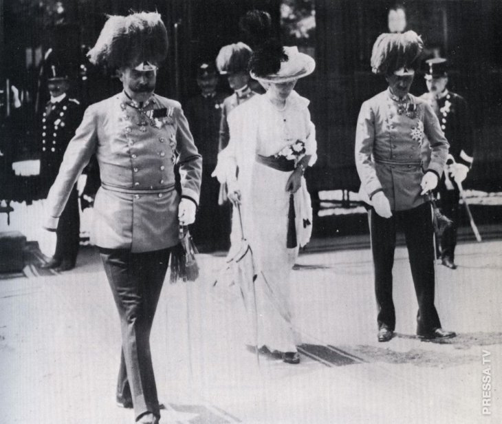 Последние фотографии эрцгерцога Франца Фердинанда и его жены за несколько минут до убийства 