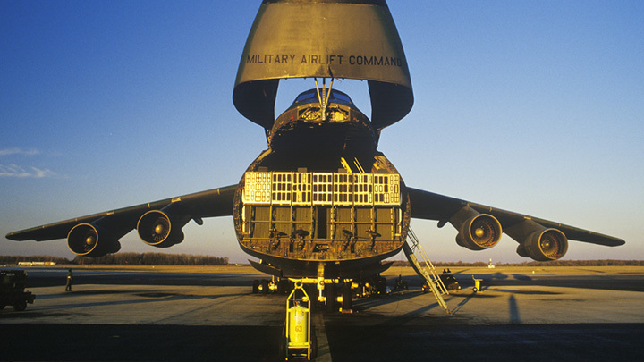 ШАНСОВ НЕТ, НО ВЫ ДЕРЖИТЕСЬ: УКРАИНУ ГОТОВЯТ К НОВОЙ ФАЗЕ БОЕВЫХ ДЕЙСТВИЙ. УЖЕ В РОССИИ