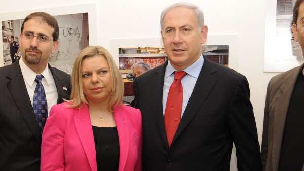 Гаспарян назвал «сюрреализмом» ситуацию с женой Нетаньяху