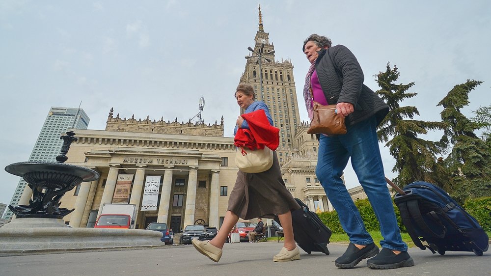 «Почему не польский?»: политолог иронично прокомментировал указ Порошенко об укреплении украинского языка