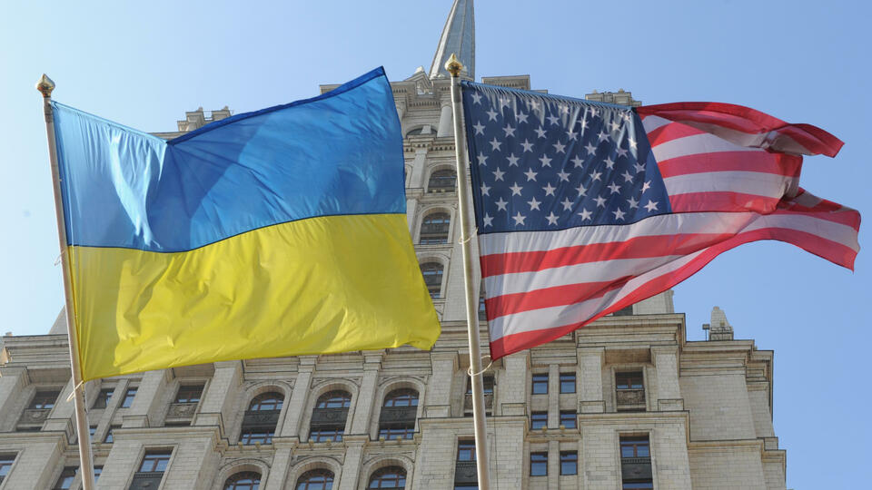 Сенатор: эвакуация дипломатов США из Киева - начало военной провокации