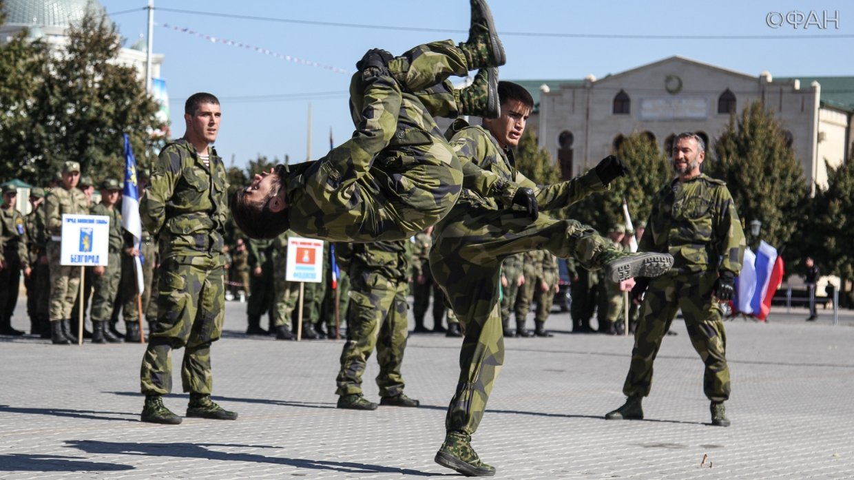 Школа спецназа. Военные вузы спецназа. Войска России для старшеклассников. Военно патриотические игры в Чечне.