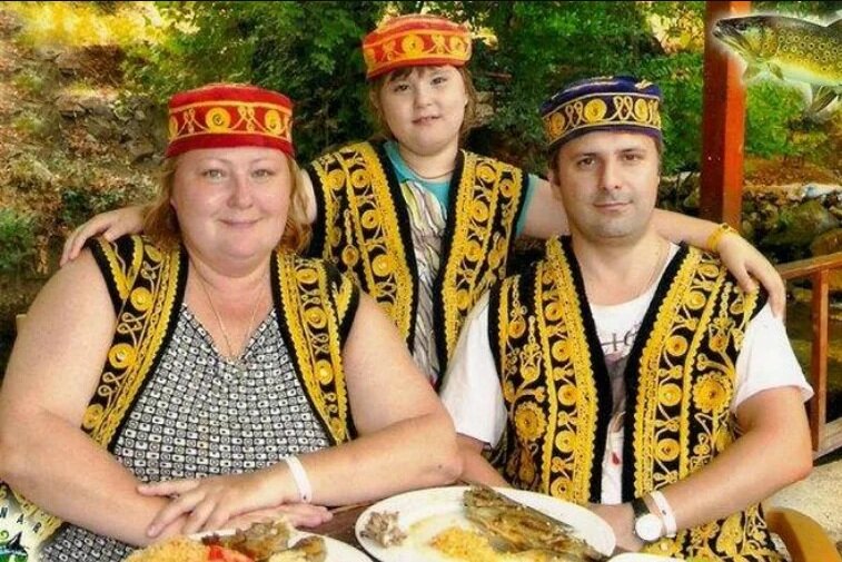 Экранная супруга Сергея Белякова из Таганрога. Как живет сейчас и как выглядит супруг актрисы Юлии Сулес Экранная супруга Сергея Белякова из Таганрога. Как живет сейчас и как выглядит супруг актрисы Юлии Сулес