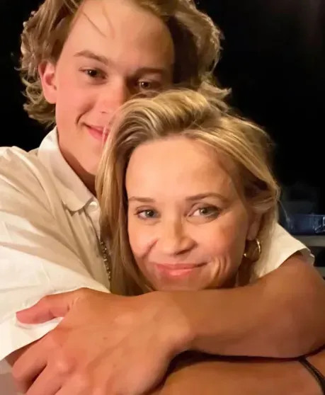 Инсайдер раскрыл подробности тайного романа Риз Уизерспун с финансистом Оливером Харманном Уизерспун, актриса, потому, Оливер, после, финансистом, Оливером, выбрала, немецким, брака, Голливуде, Теннесси, разводится, мужем, Джимом, Тотом, Инсайдер, браке, родила, АйлендерсНапомним