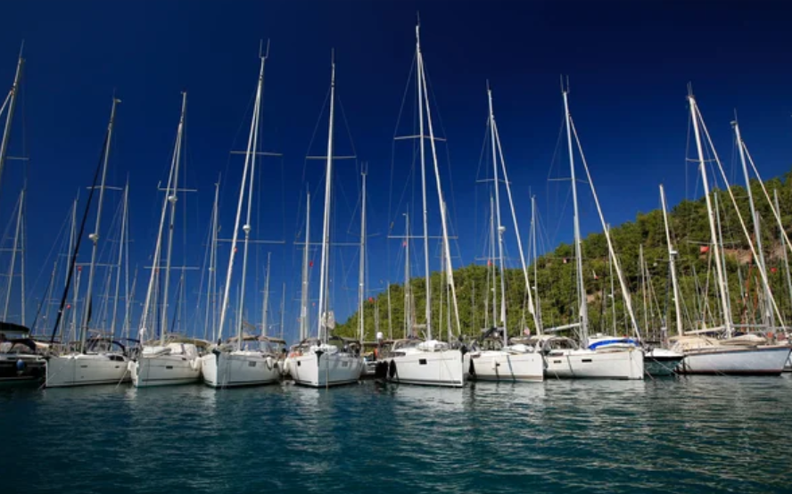 Почему в России так много автомобилей? авто,общество,россияне,туризм