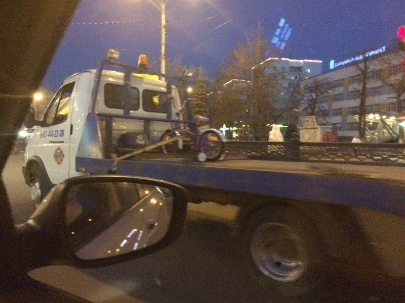 Приколы и смешные картинки на автомобильную тематику (13 фото)