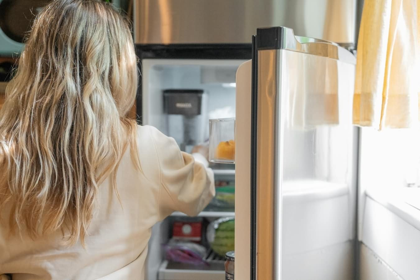 Что нельзя ставить в холодильник?