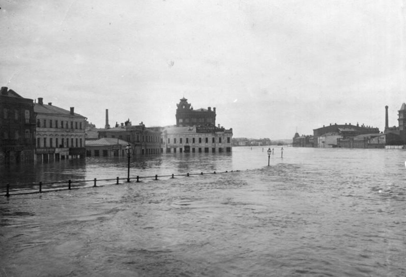 водоотводный канал в москве старые