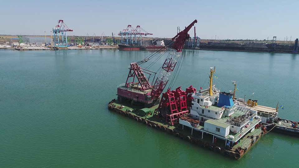 Китайцы опустились на дно украинского порта