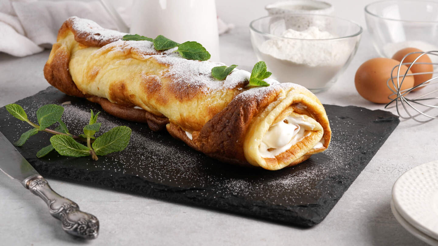 10 блинов, которые стоит испечь, пока не закончилась мука тесто, блины, сковороде, почти, раскатывают, маслом, складывают, прямо, готовят, сворачивают, молоко, остается, снова, сверху, пекут, часто, появились, Франции, гречневой, только