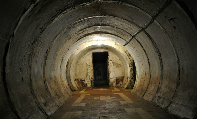 Подземный город под военной частью: поисковики спустились в сеть тоннелей бункер,военный комплекс,длинная новость,заброшенные тоннели,Пространство,черные копатели