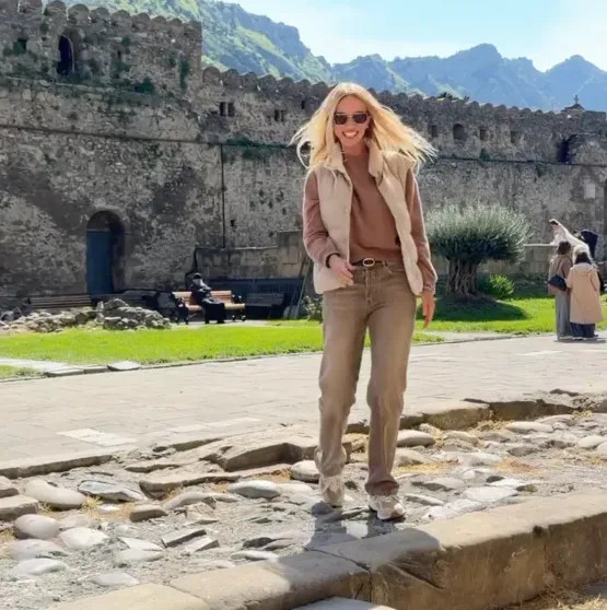 Виктория Лопырёва показала, как отдыхает с сыном в Грузии Лопырёва, ЛопырёваВиктория, Виктории, вместе, ЛопырёвойФото, Виктория, сыном, подругамиВиктория, бизнесмена, Булатов, женат, класс, рождения, несколько, наследником, подругойВиктория, Грузии, модель, Булатова, родила