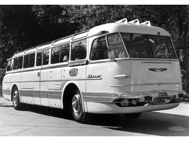 Зачем СССР закупал в огромном количестве дорогие венгерские Икарусы Зачем СССР закупал в огромном количестве дорогие венгерские Икарусы история