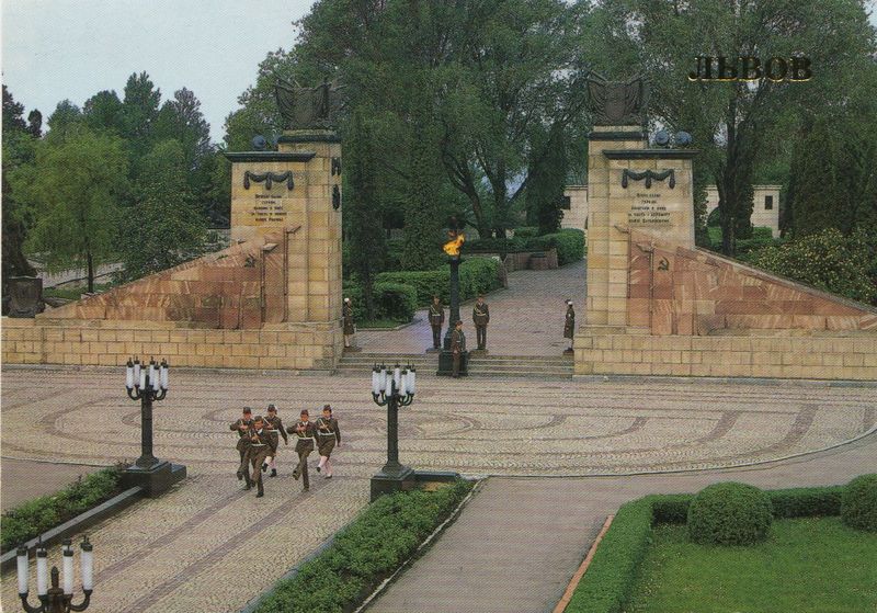 9 мая. 1975-й год. Весна. Город Львов. бабушка, почти, школу, чтобы, задней, слушал, стали, Только, Героем, одного, теперь, самой, слушать, Советского, парты, начинал, второй, бабушки, дедушки, поднимите