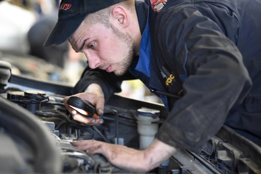 Ставим машину на зиму в гараж: как правильно 