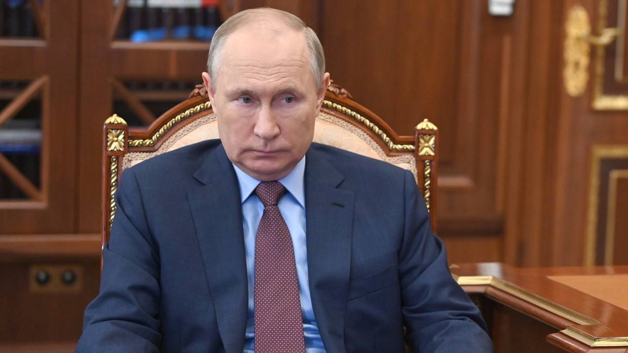 Путин выступил за продление срока действия сертификата после перенесенного COVID-19