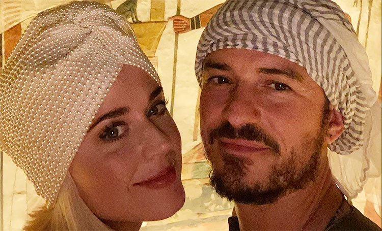 Кэти Перри показала личные снимки с Орландо Блумом по случаю его 44-летия