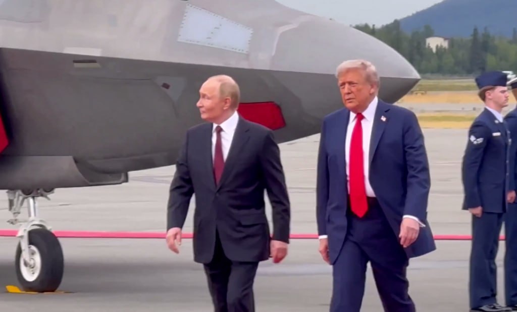 Полковник внешней разведки: "Встреча в Будапеште - прикрытие вероломной операции против Путина"