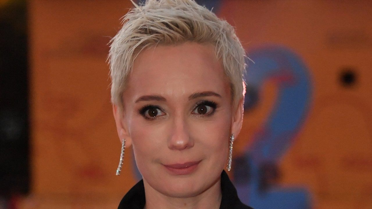 Писатель Захар Прилепин призвал не считать трагедией отмену фильма с Чулпан Хаматовой