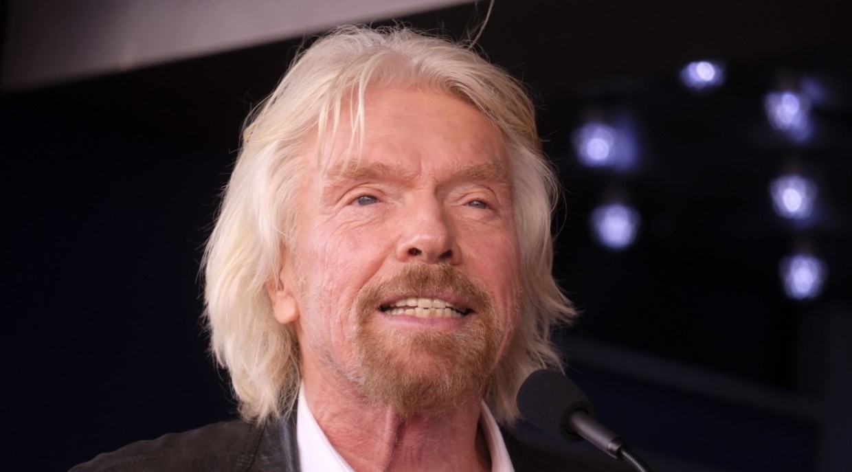 Корабль VSS Unity с Брэнсоном на борту достиг границы космоса