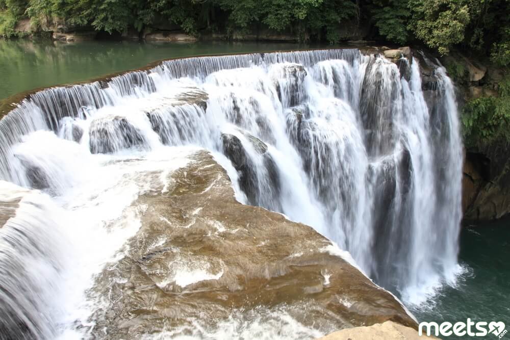 Shifen waterfall in Shifen