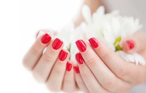 Здравствуй, дача! Прощай, маникюр!