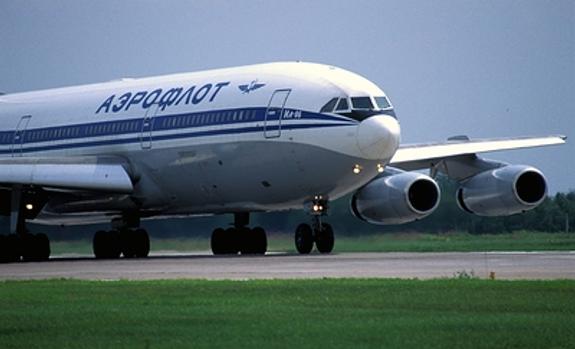 Самолет А321, вылетевший из Шереметьево в Лондон, вернулся в аэропорт из-за отказа двигателя
