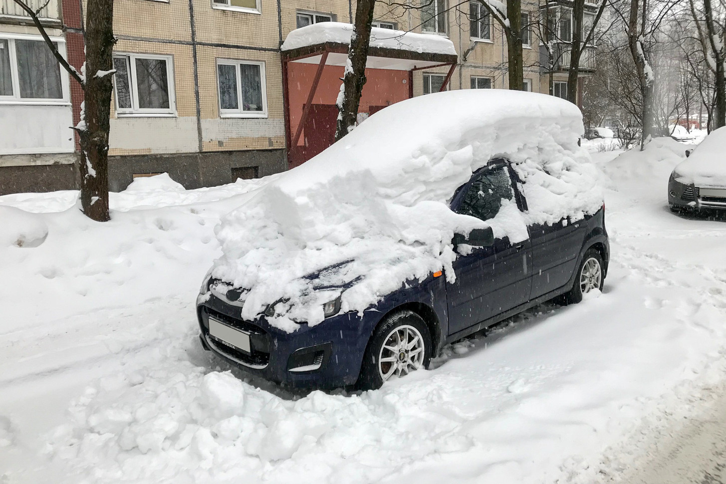 Ставим машину на зиму в гараж: как правильно 
